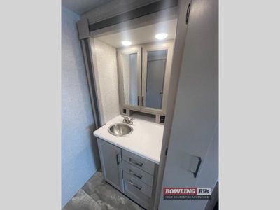 2023 Windsport 31C - Photo 21