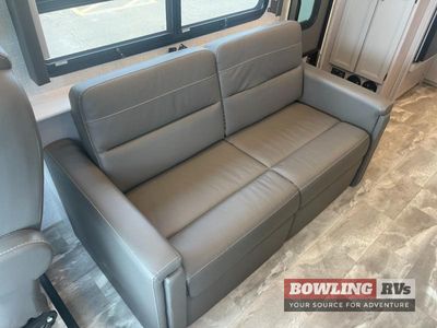 2023 Windsport 31C - Photo 10