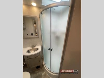 2023 Windsport 31C - Photo 23