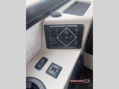 2023 Windsport 31C - Photo 31