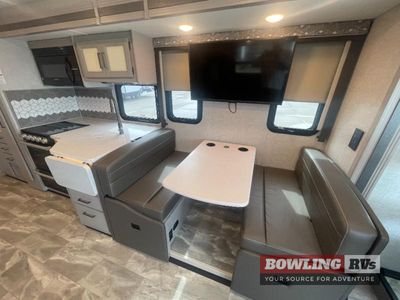 2023 Windsport 31C - Photo 11