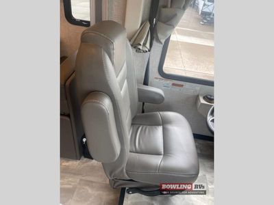 2023 Windsport 31C - Photo 30