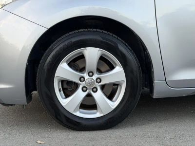 2011 Toyota Sienna — photo 11 view