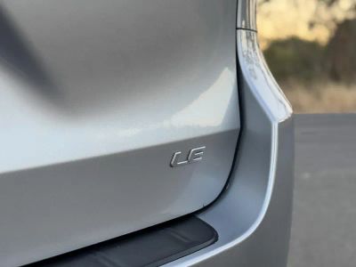 2011 Toyota Sienna — photo 12 view