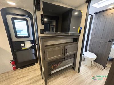 2027 Venture RV Campbound Platinum - Photo 26