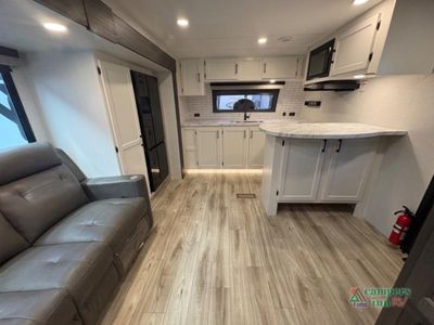 2027 Venture RV Campbound Platinum - Photo 6