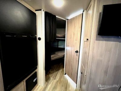 2023 Coachmen Northern Spirit XTR — photo 13 view