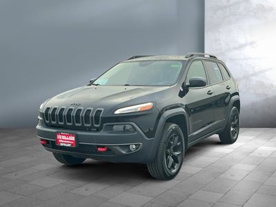 2018 Jeep Cherokee — front three-quarter view