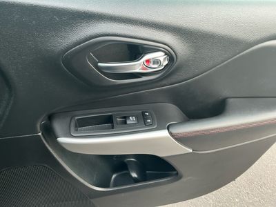 2018 Jeep Cherokee — photo 23 view