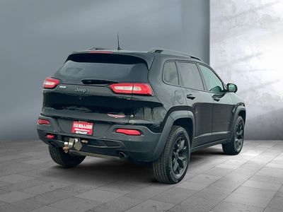 2018 Jeep Cherokee — engine compartment view