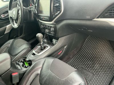 2018 Jeep Cherokee — photo 22 view