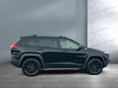 2018 Jeep Cherokee — photo 7 view