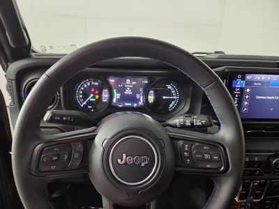 2024 Jeep Wrangler - Photo 17