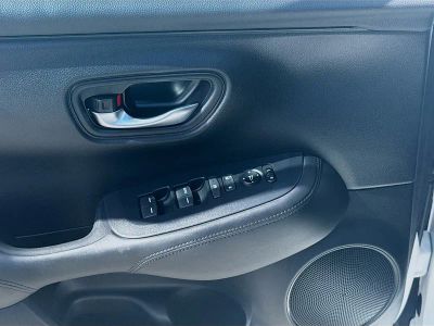 2025 Honda HR-V — photo 16 view