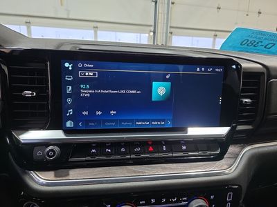 2023 Chevrolet Silverado 1500 — photo 11 view