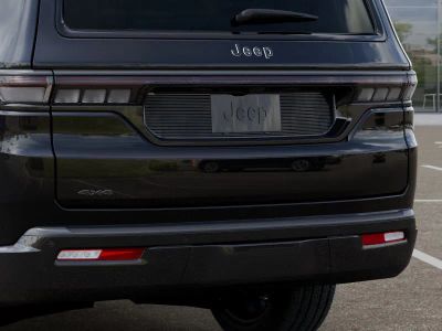 2026 Jeep Grand Wagoneer — photo 13 view