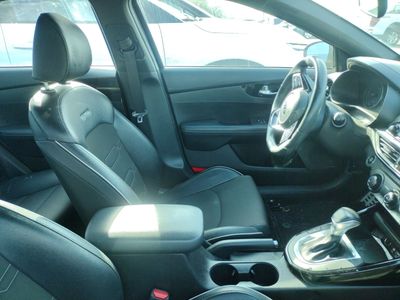 2021 Kia Forte - Photo 3