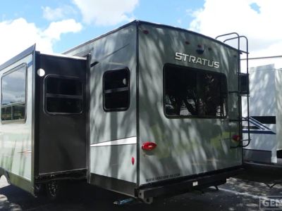 2022 Venture RV Stratus — side profile view