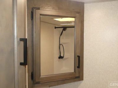 2022 Venture RV Stratus — photo 13 view