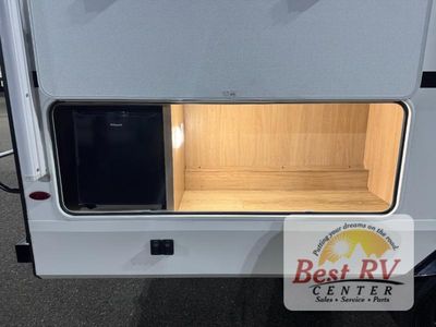 2026 Winnebago Thrive - Photo 10