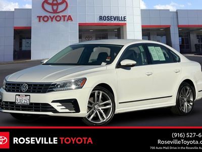 2017 Volkswagen Passat - Photo 1