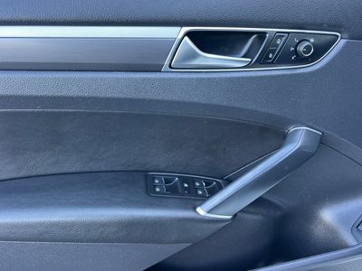 2017 Volkswagen Passat - Photo 12