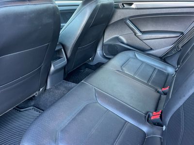 2017 Volkswagen Passat - Photo 4