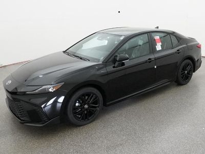 2026 Toyota Camry SE — front three-quarter view