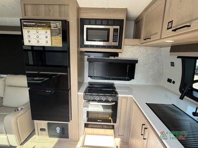 2026 Forest River RV Rockwood Ultra Lite — photo 32 view