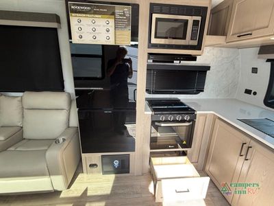 2026 Forest River RV Rockwood Ultra Lite — photo 31 view