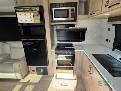 2026 Forest River RV Rockwood Ultra Lite — photo 33 view