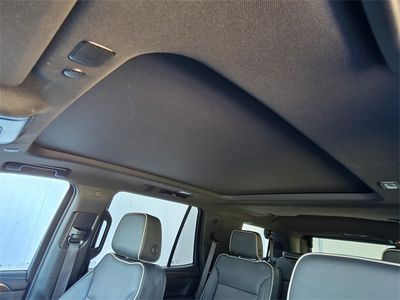 2022 Chevrolet Tahoe — photo 8 view