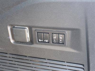 2022 Chevrolet Tahoe — photo 13 view
