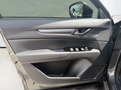 2025 Mazda CX-5 — photo 22 view