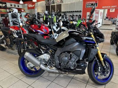2024 Yamaha MT-10 SP — front three-quarter view