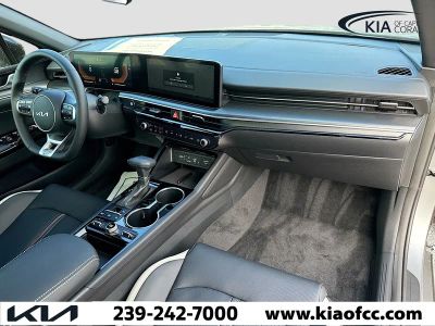 2026 Kia K5 — photo 13 view
