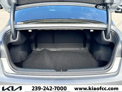 2026 Kia K5 — photo 12 view