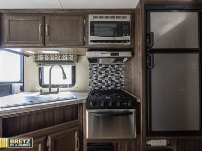 2018 Coachmen RV Apex Ultra-Lite - Photo 10