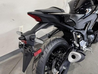 2026 Yamaha YZF-R3 - Photo 9