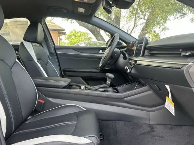 2026 Kia K5 — photo 28 view