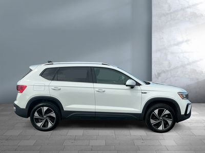 2024 Volkswagen Taos — photo 7 view