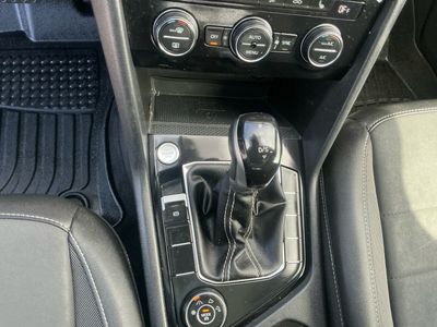 2024 Volkswagen Taos — photo 12 view
