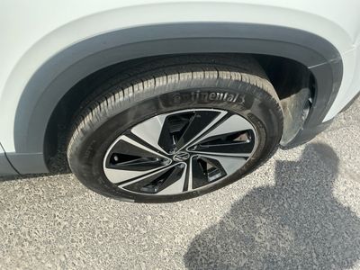 2024 Volkswagen Taos — photo 22 view