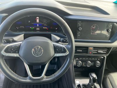 2024 Volkswagen Taos — photo 14 view