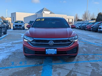 2023 Volkswagen Jetta - Photo 3