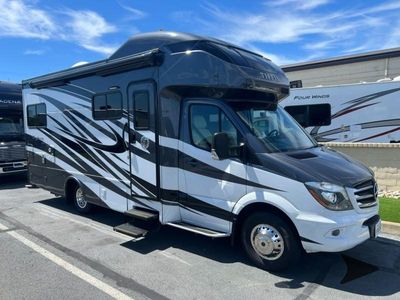 2018 Tiffin Motorhomes Wayfarer - Photo 1