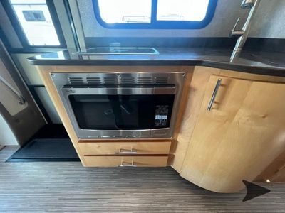 2018 Tiffin Motorhomes Wayfarer - Photo 17