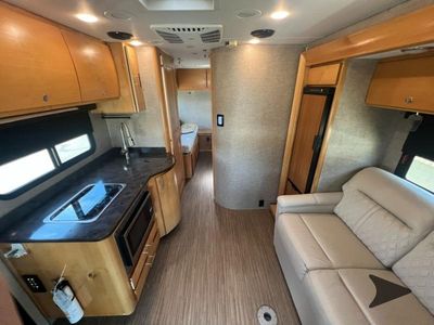 2018 Tiffin Motorhomes Wayfarer - Photo 10