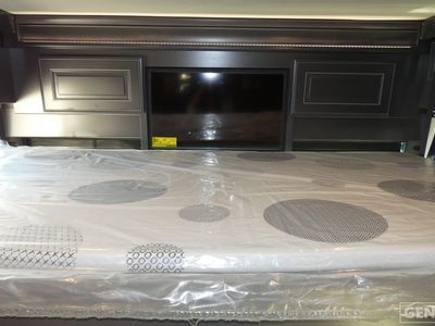 2026 Fleetwood Discovery LXE - Photo 15