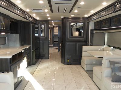 2026 Fleetwood Discovery LXE - Photo 5